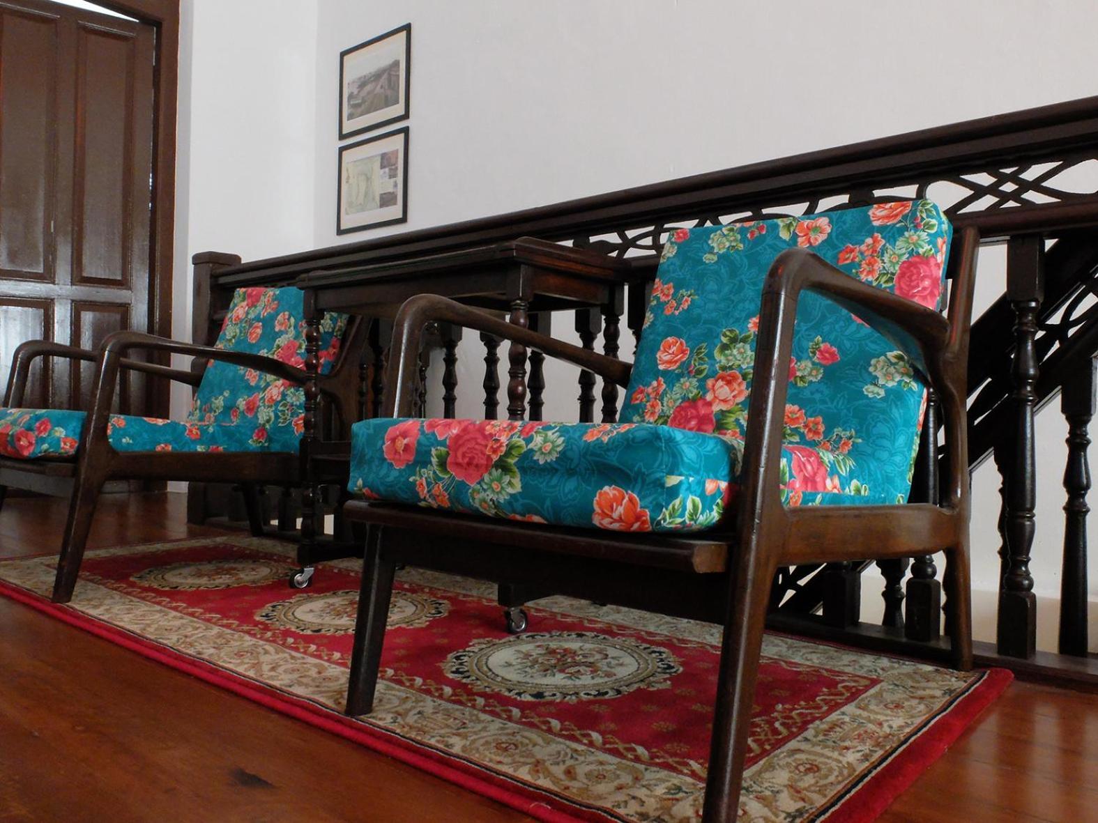 The Gaslight Heritage - New George Town